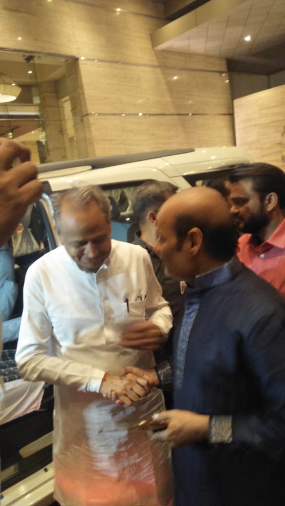 ashok-gehlot-anil-agarwal